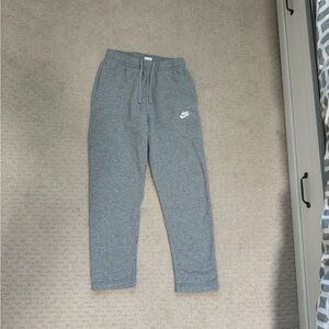 Nike Men Gray Sweatpants